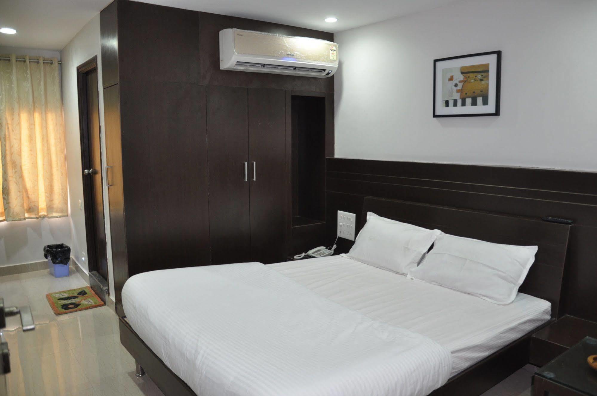 Hotel Imperial Classic Hajdarabad Zewnętrze zdjęcie